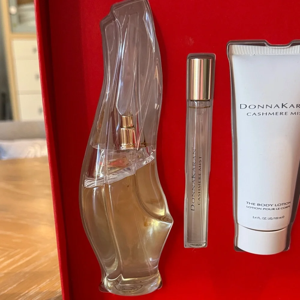 Donna Karan Cashmere Mist Fragrance and Lotion Set - Picture 3 of 6